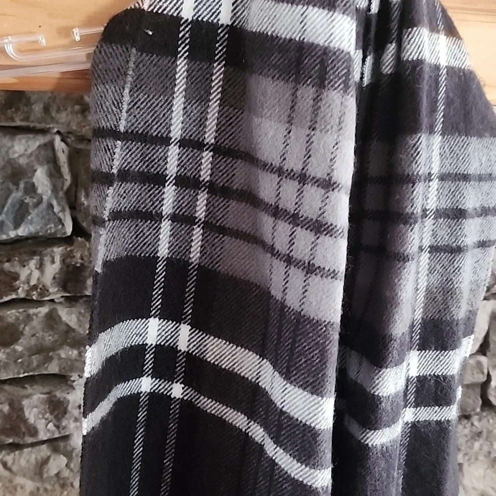 FRINGE SCARF
